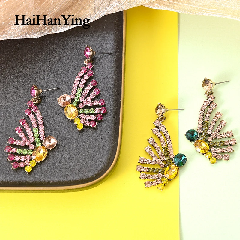 

Butterfly Rhinestone Insect Stud Earrings Exaggerated Personality Crystal Earrings Fashion Party Jewelry Exclusively for Women