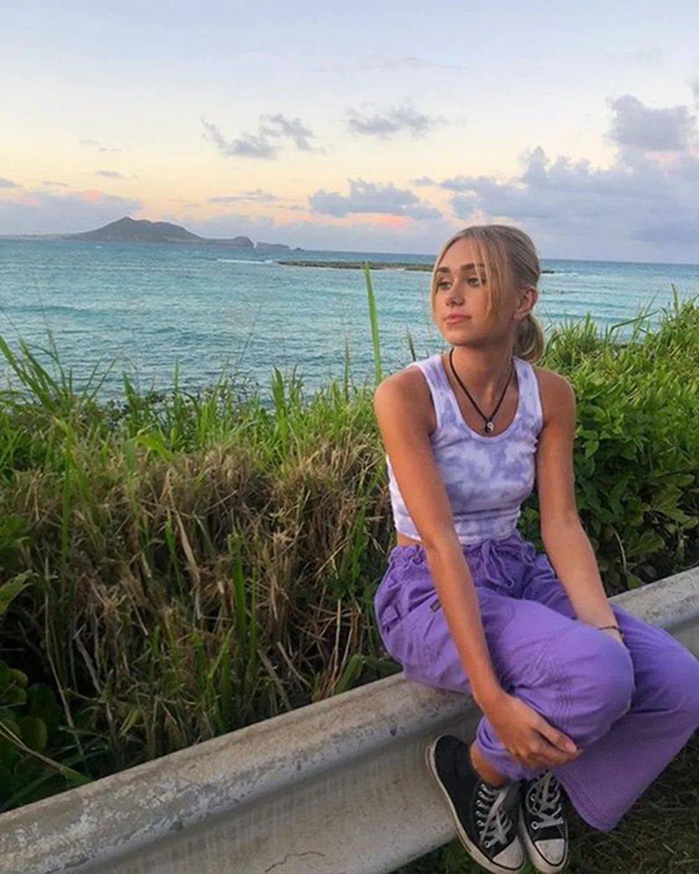 Трикотажный жилет с круглым вырезом и принтом граффити|Майки| |