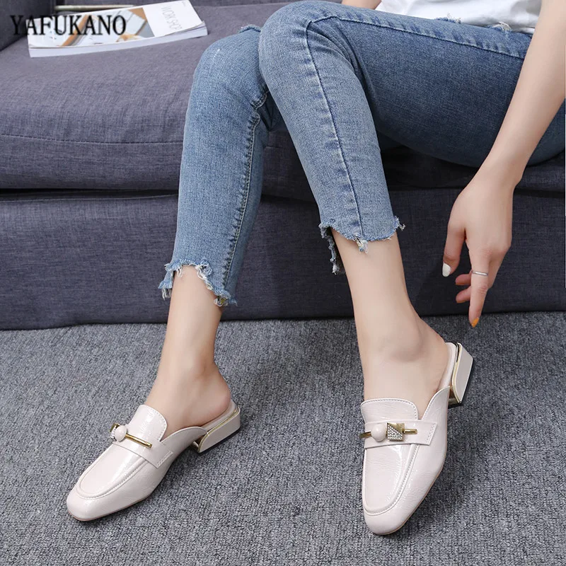 

Шлепанцы женские, на плоской подошве, с квадратным носком, жемчужные