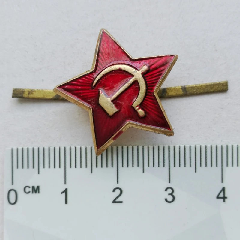 Значок СССР в виде пятиконечной звезды