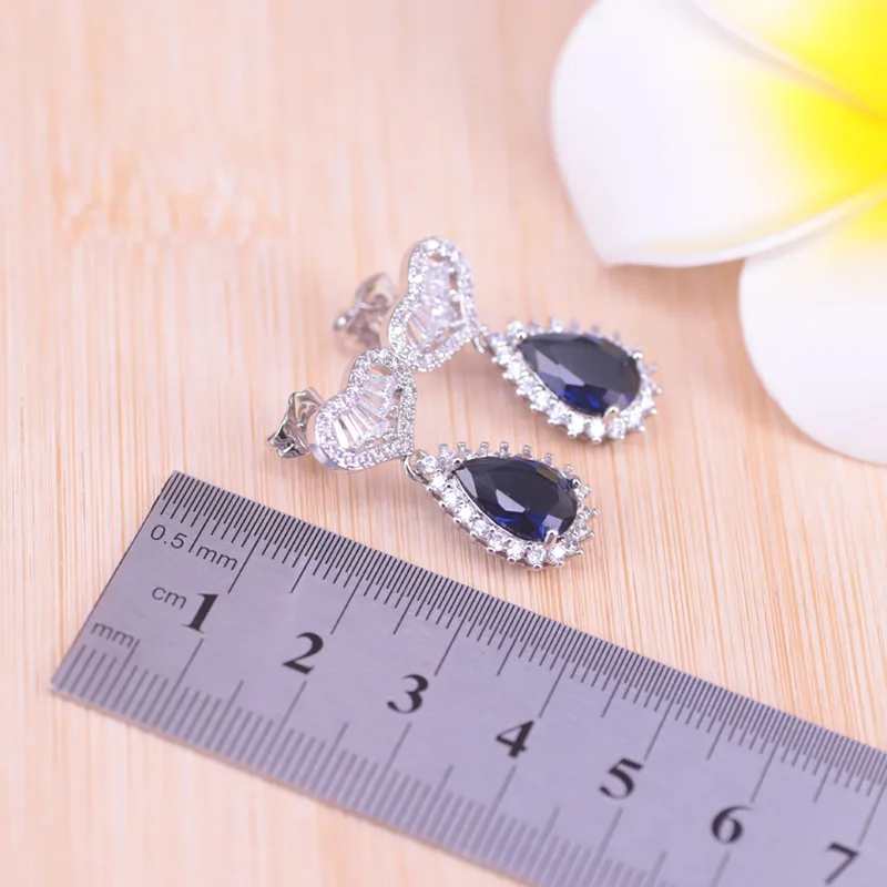 Комплект из колье серёг кольца и браслета серебристого цвета|Ювелирные наборы