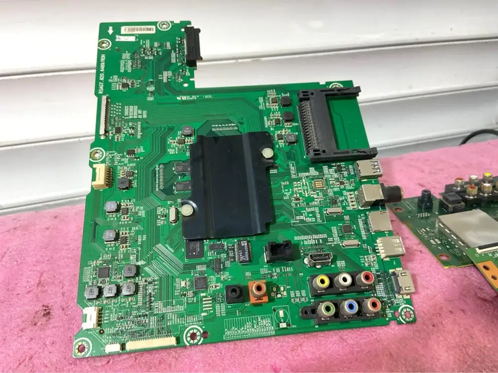 

Original LED55K5500US (BOM1) motherboard RSAG7.820.6489 screen HE550IU-B81