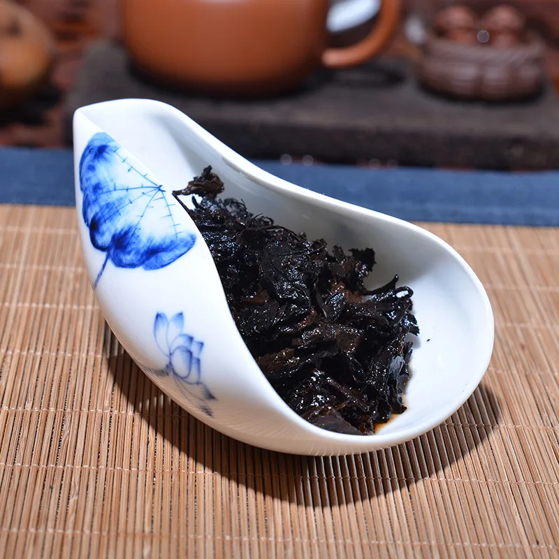 

Pu'er Seven-seed Cake Pu'er Tea Cooked Cake Palace Tea Ecological Tea Yunnan Pu'er Tea 357g Weight Loss