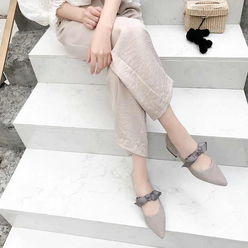 

Весна 2021, новинка, балетки с кружевом и бантом, красивые остроносые кожаные туфли с закрытым носком в Корейском стиле