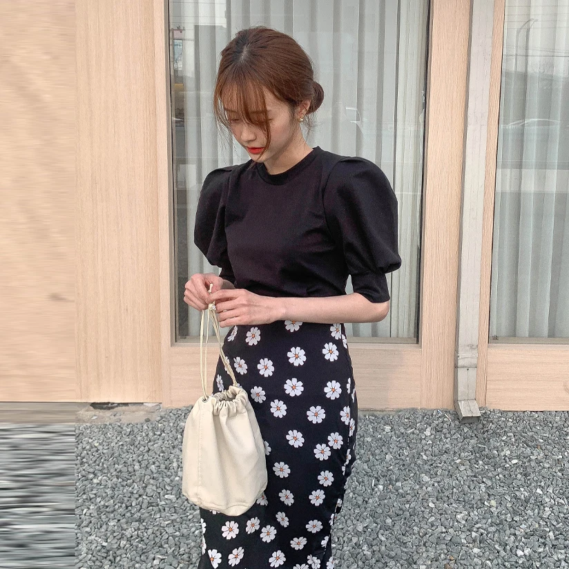 

Новинка, летняя блузка для девочек, женский костюм, рубашка, топы с короткими рукавами, длинная трапециевидная юбка с высокой талией и принт...