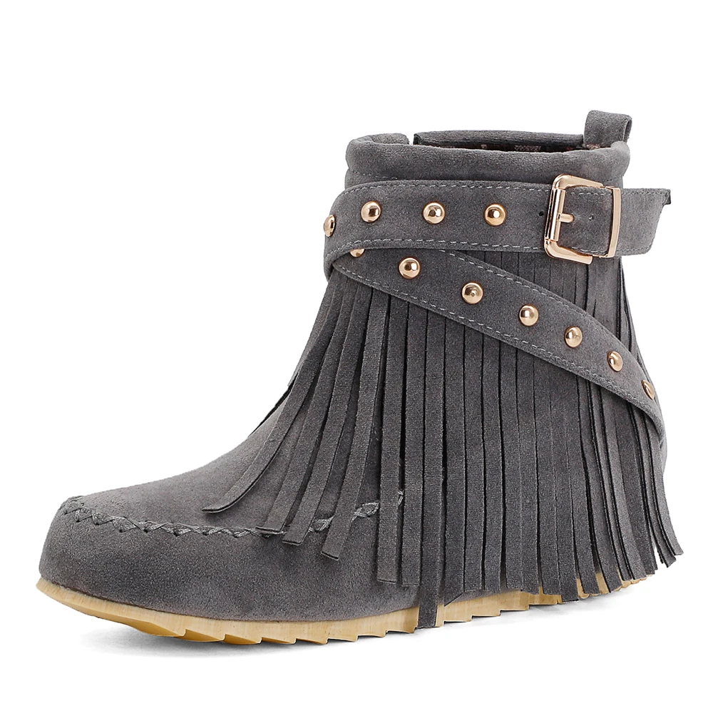 

Ботильоны женские замшевые с заклепками, матовые ботинки цвета красного вина, на плоской подошве, с перекрестной пряжкой, на молнии, с бахро...