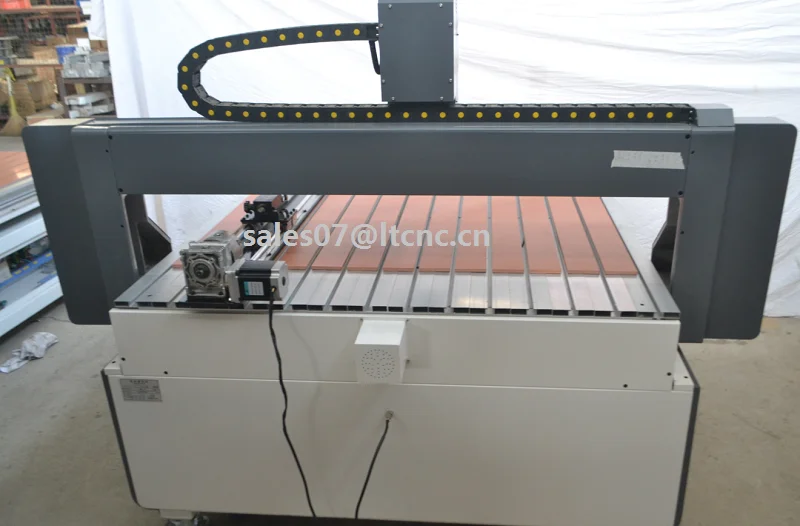 Дешевые 6090 1212 фрезерный станок с ЧПУ 2.2KW оси шпинделя 4 3D гравировальный |