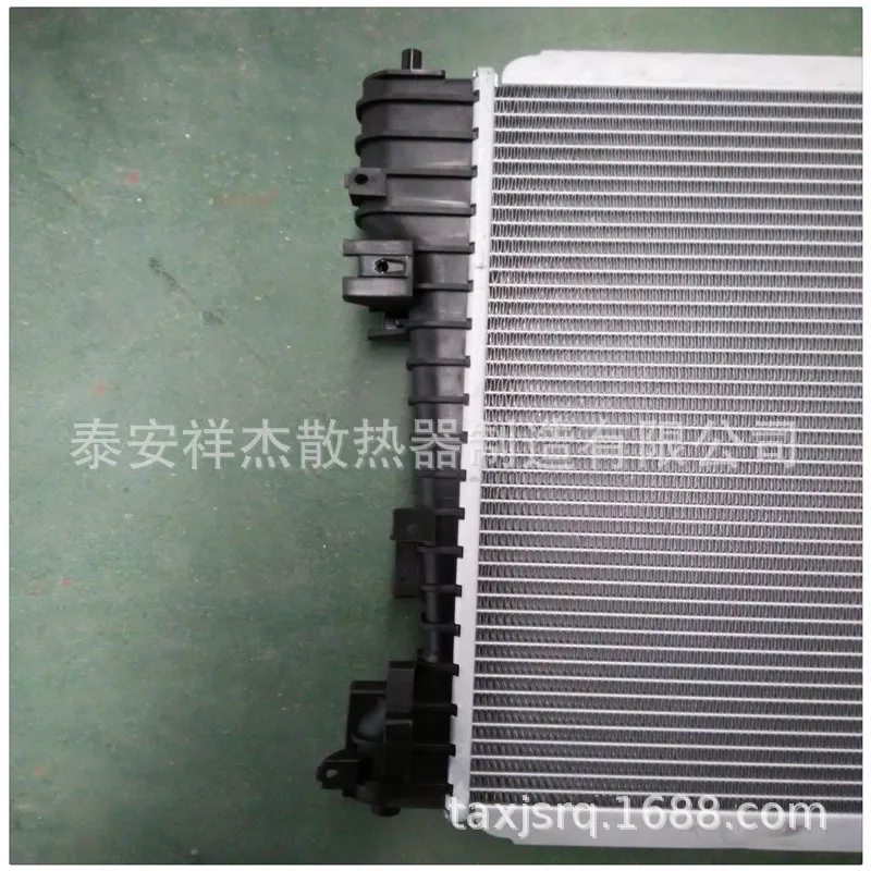 Радиатор для резервуара воды автомобильного радиатора Mercury Ford Mazda