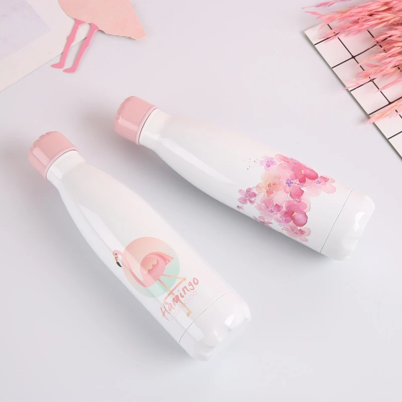 Цветочная бутылка для воды с фламинго изолированная Термокружка из нержавеющей