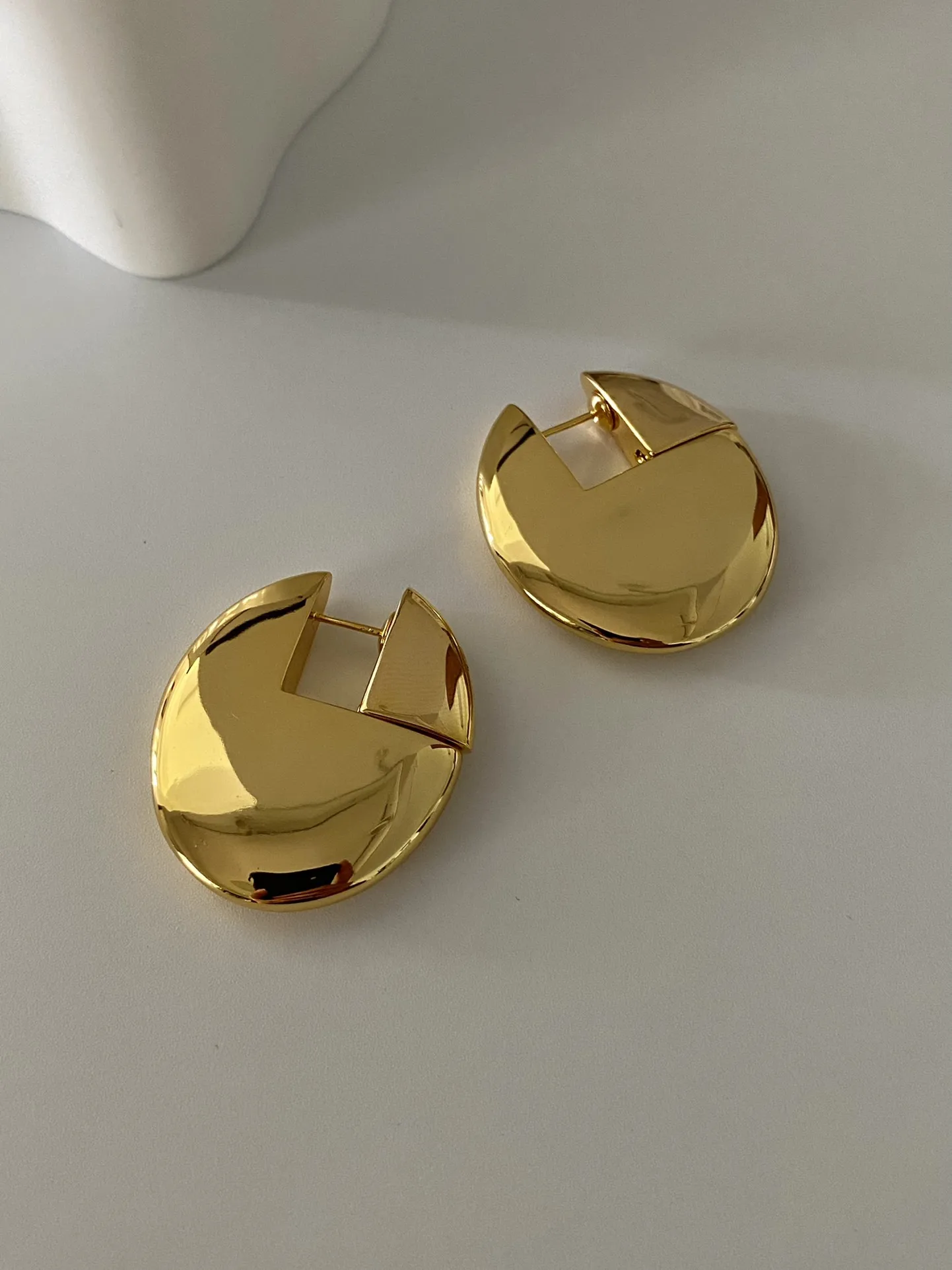 

Новые модные серьги с металлической отделкой и латунным покрытием