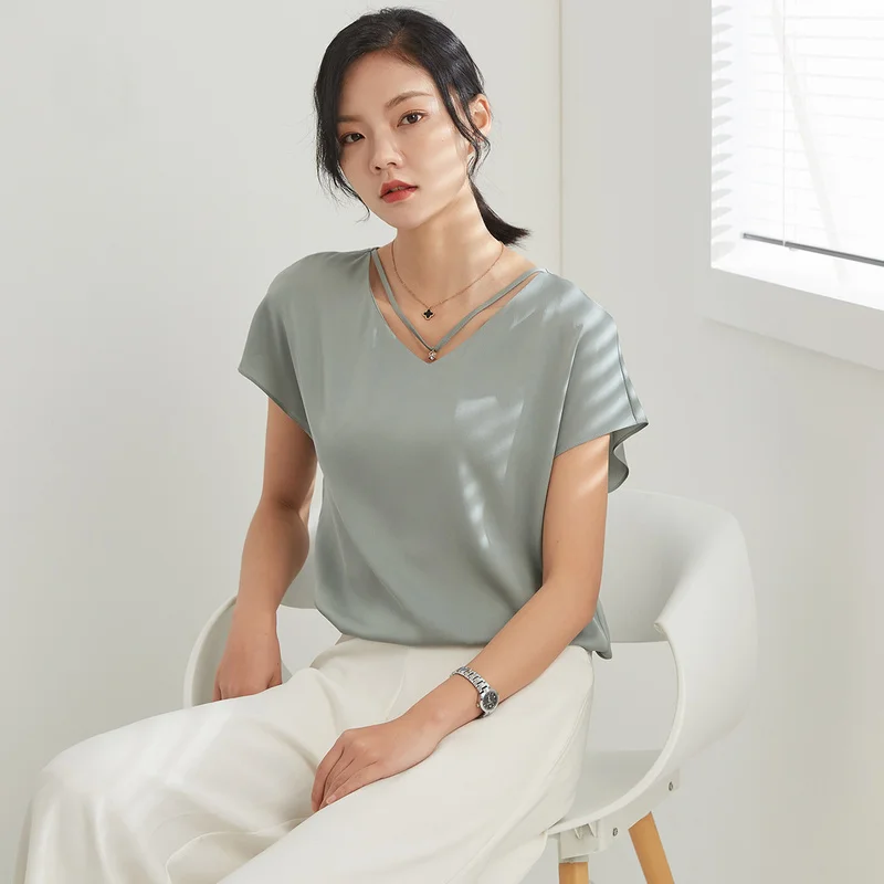 

[New product] Jin Ju spring and summer new V-neck solid color wild fashion short-sleeved silk mulberry silk T-shirt women