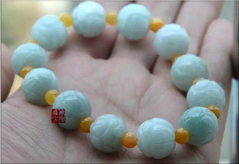 Браслет из натурального бирманского жадеита с бусинами и цветком лотоса зеленый