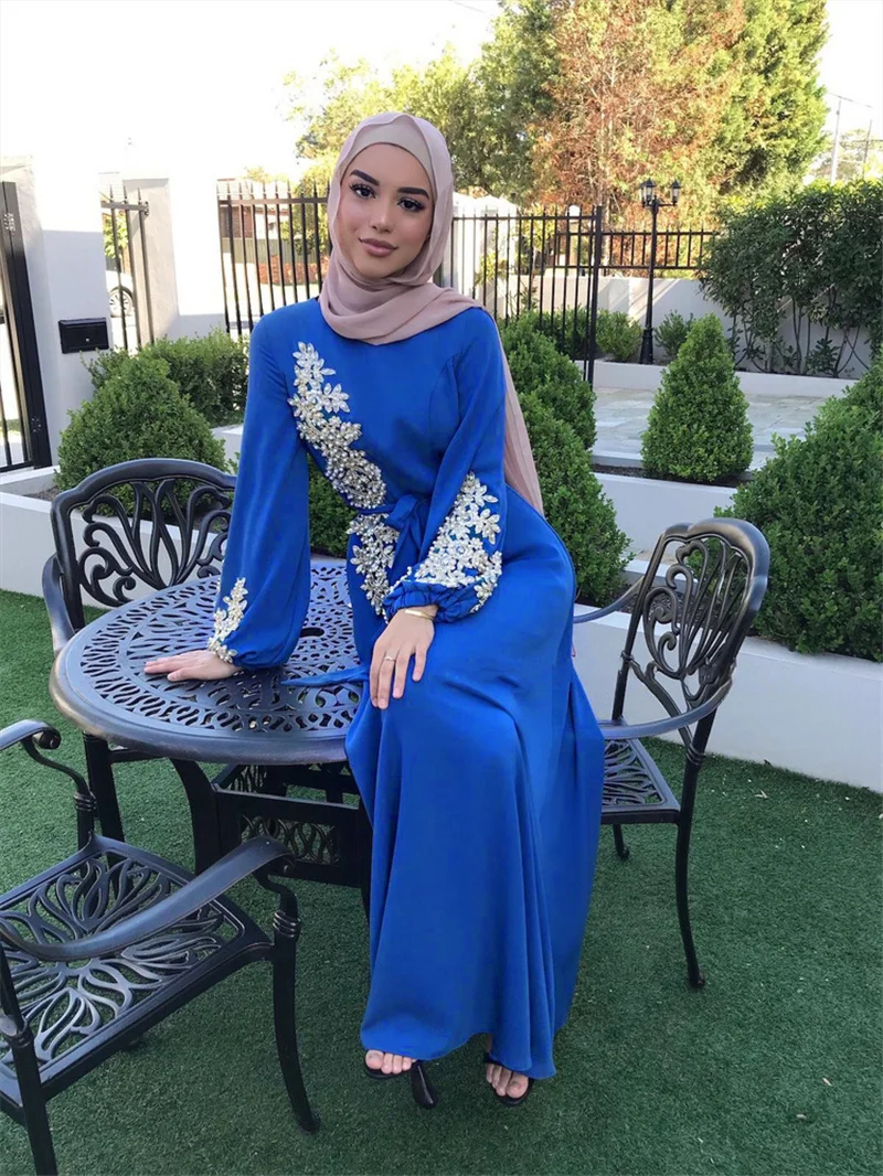 2023 Islamic Clothing Muslim Robe For Women Male Saudi Arab Dubai Bead Work Floral Solid Elegant Long Robe Abaya Cardigan Belt