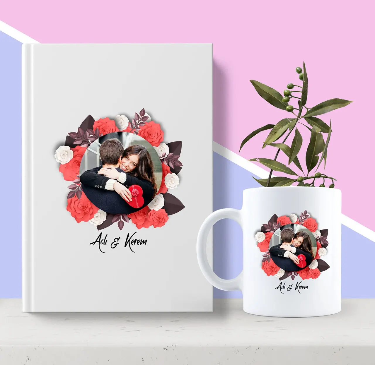 

Персонализированная книга и кружка с цветочным мотивом