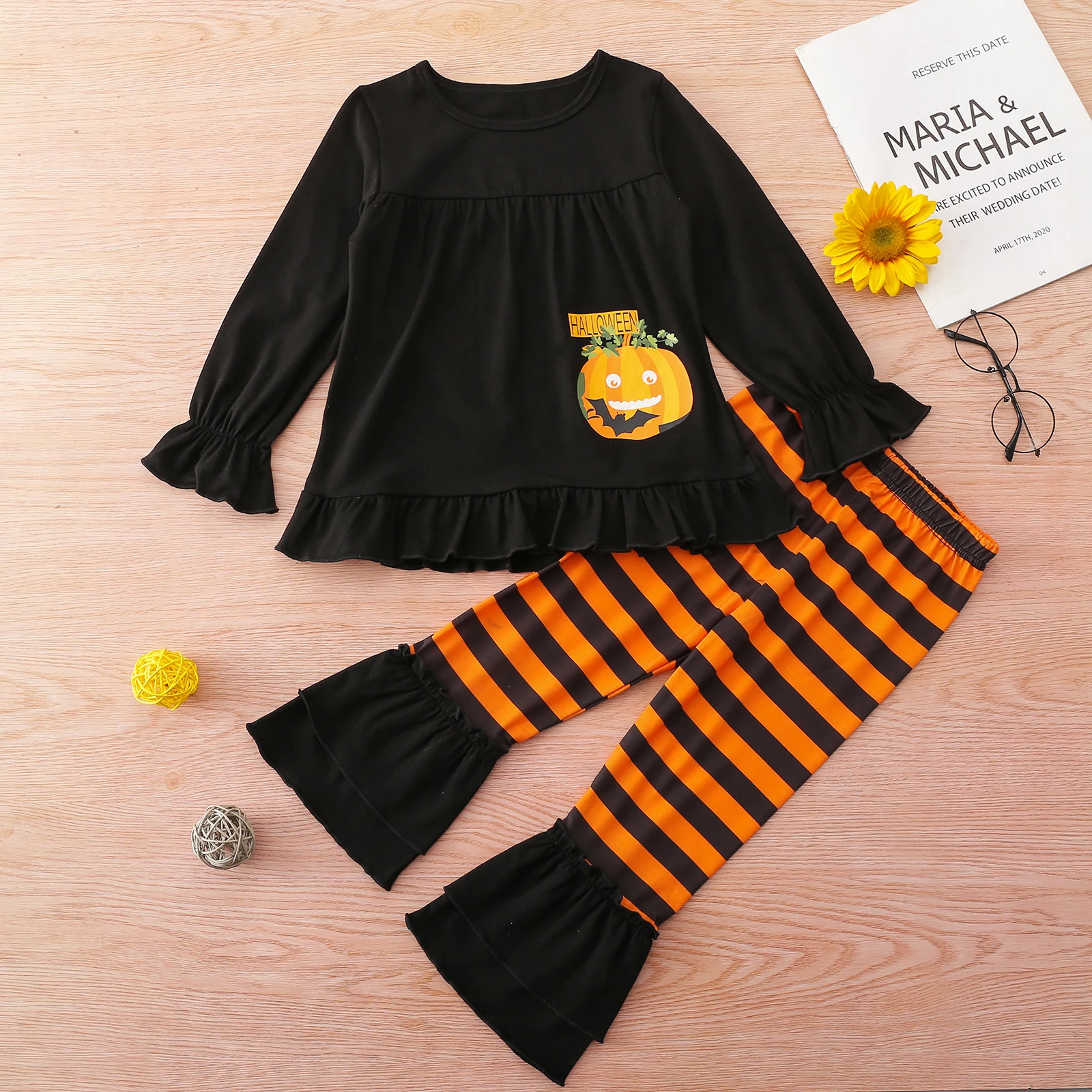 

Emmababy телефон, новинка, 2 шт., Детская модель, с длинным рукавом, круглым вырезом и принтом в виде тыквы, пуловер с оборками, полосатые брюки