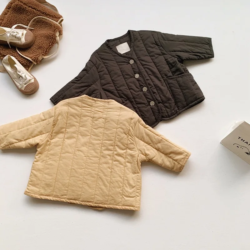 Куртка детская зимняя однобортная с круглым вырезом и длинным рукавом на возраст