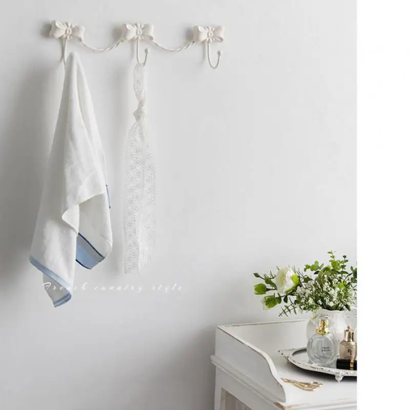 

Simplicity Nodic Multi Functional Long Clothes On The Wall Behind Door And Towels In Bathroom Entrance Of Dormitory