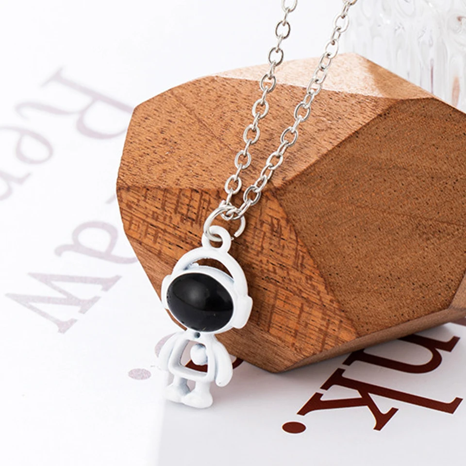 Модное милое ожерелье с подвеской в виде сердца астронавта для женщин мужчин