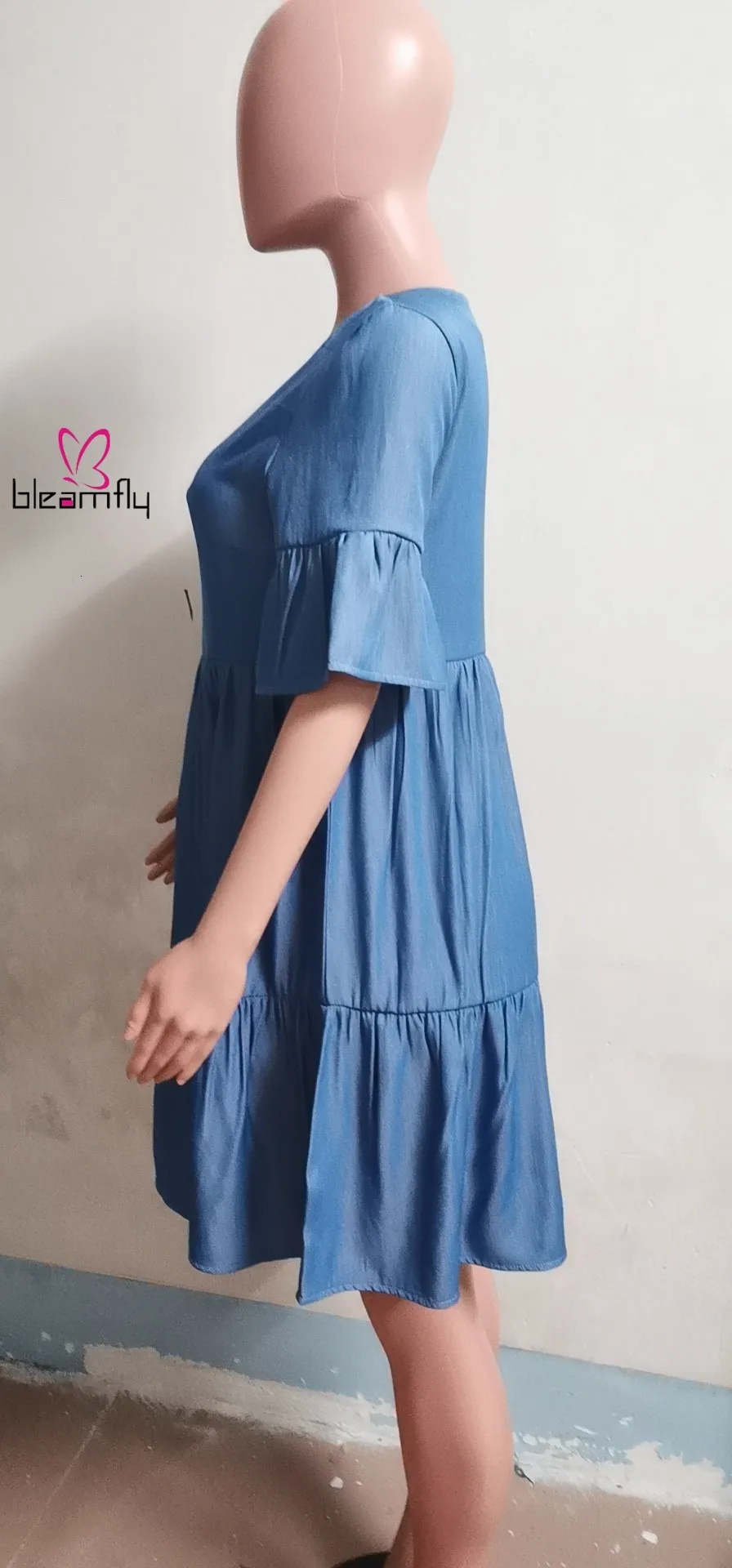 Летнее женское свободное джинсовое облегающее мини платье с коротким рукавом