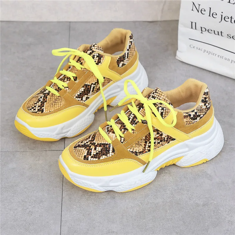 Новинка 2020 года сезон весна кроссовки со змеиным узором повседневная обувь на