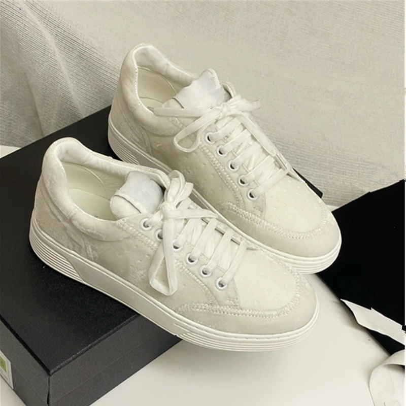 

Mixed Color Velvet Women Sneakers Runway Lace Up Women Vulcanized shoes Street Style Low Heels Women Casual Shoes Flats Loafers