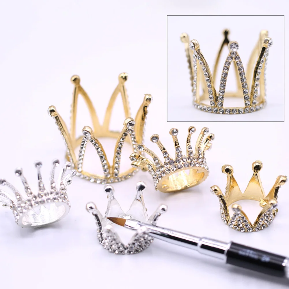 

3D Mini Luxury Crown Nail Brush Displayer Stand Acrylic UV Gel Painting Pen Holder Shelf Displayer Manicure Tool Nail Art Decor