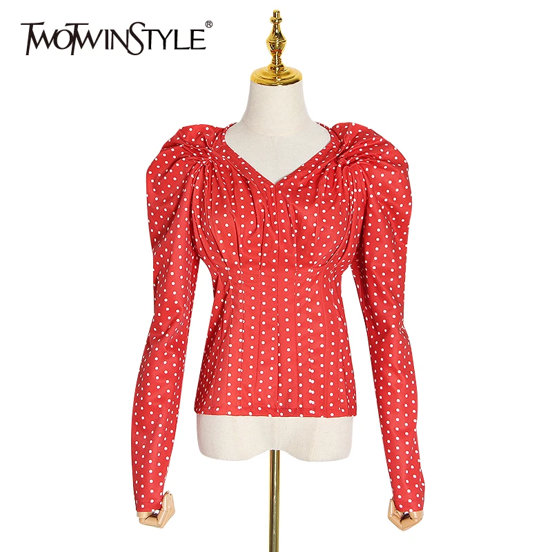 Женская блузка в горошек TWOTWINSTYLE Весенняя с рюшами v образным вырезом длинными
