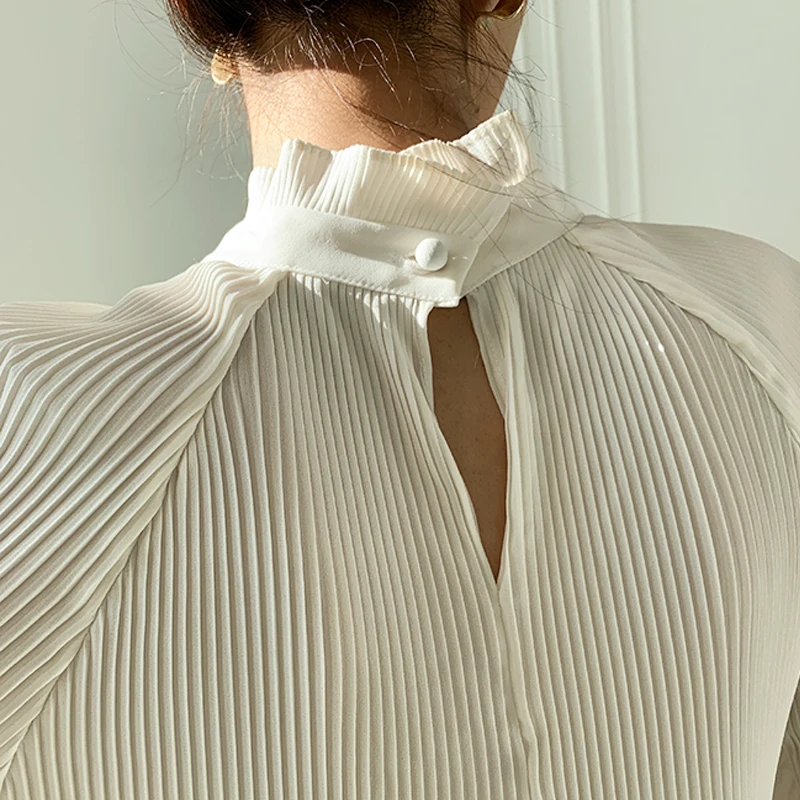 

Elegant Chic Stand Collar Women Solid Shirts Blouses 2021 Spring Ladies Tops Long Sleeve Pleated Loose Female Blouses T12101X