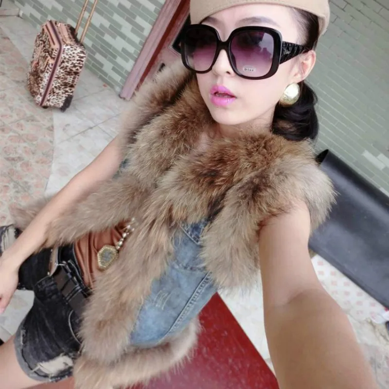 

Women Real Fur Vest Fall Winter Large Fox Fur Collar Female Outerwear Short V-Neck Sleeveless Fur Waistcoat Free Shipping
