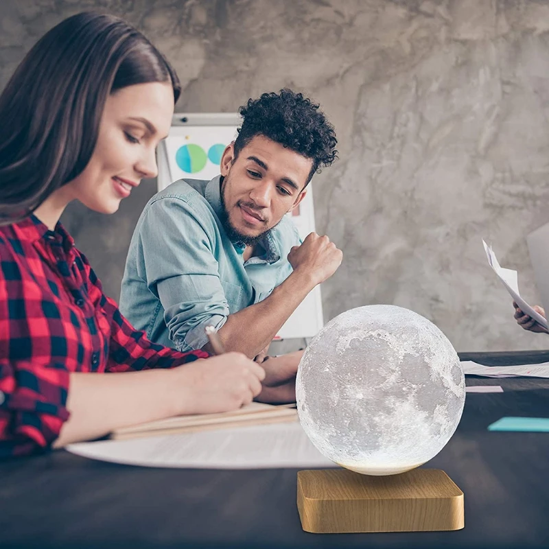 구매 3D 자기 부상 달 램프 새로운 창조적 디자인 회전 야간 조명 Led 달 부동 홈 휴일 장식