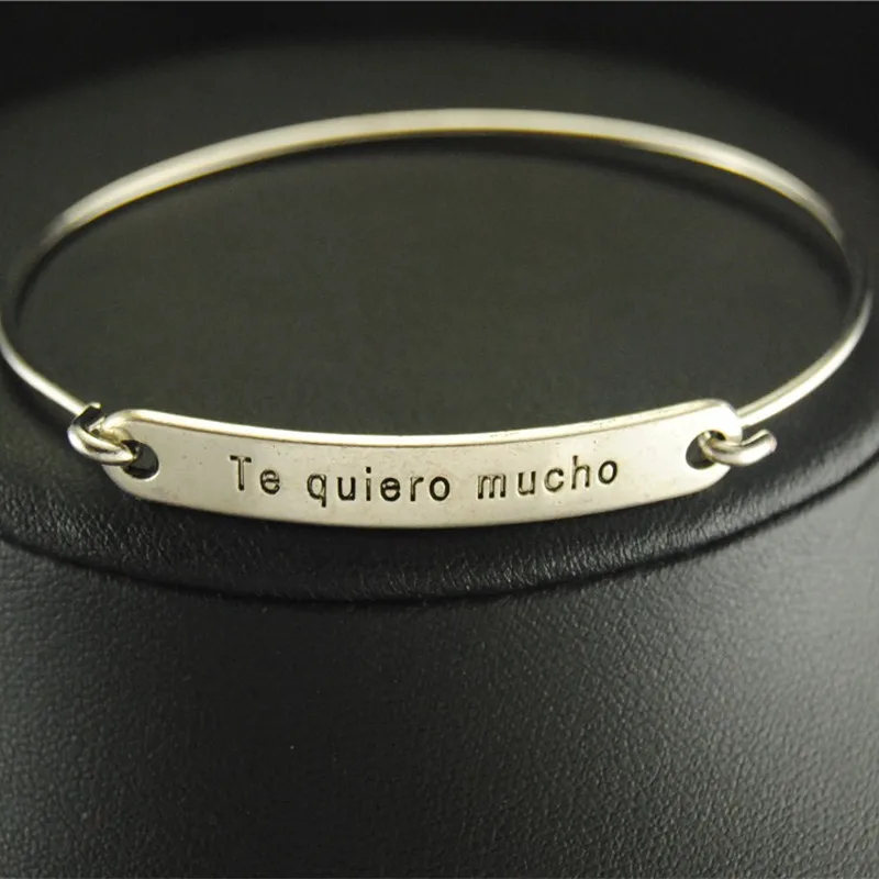 1 шт. Прямая поставка слова шармы Браслет-манжета для любимой матери папы подарок