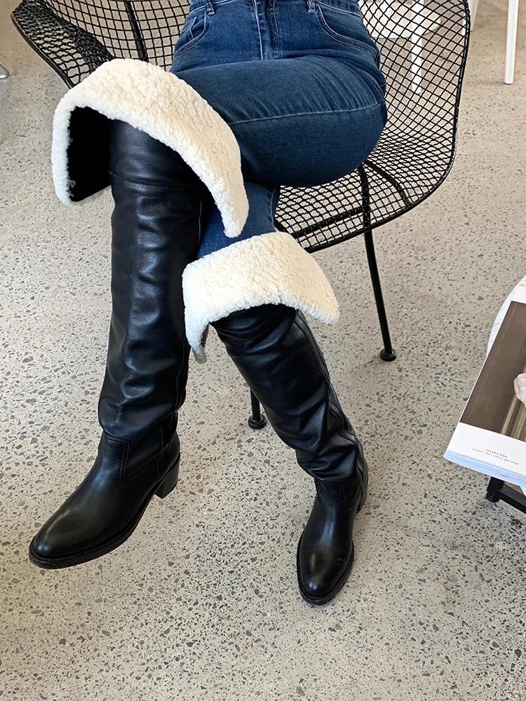 Женские универсальные ботфорты утепленные замшевые сапоги на среднем массивном