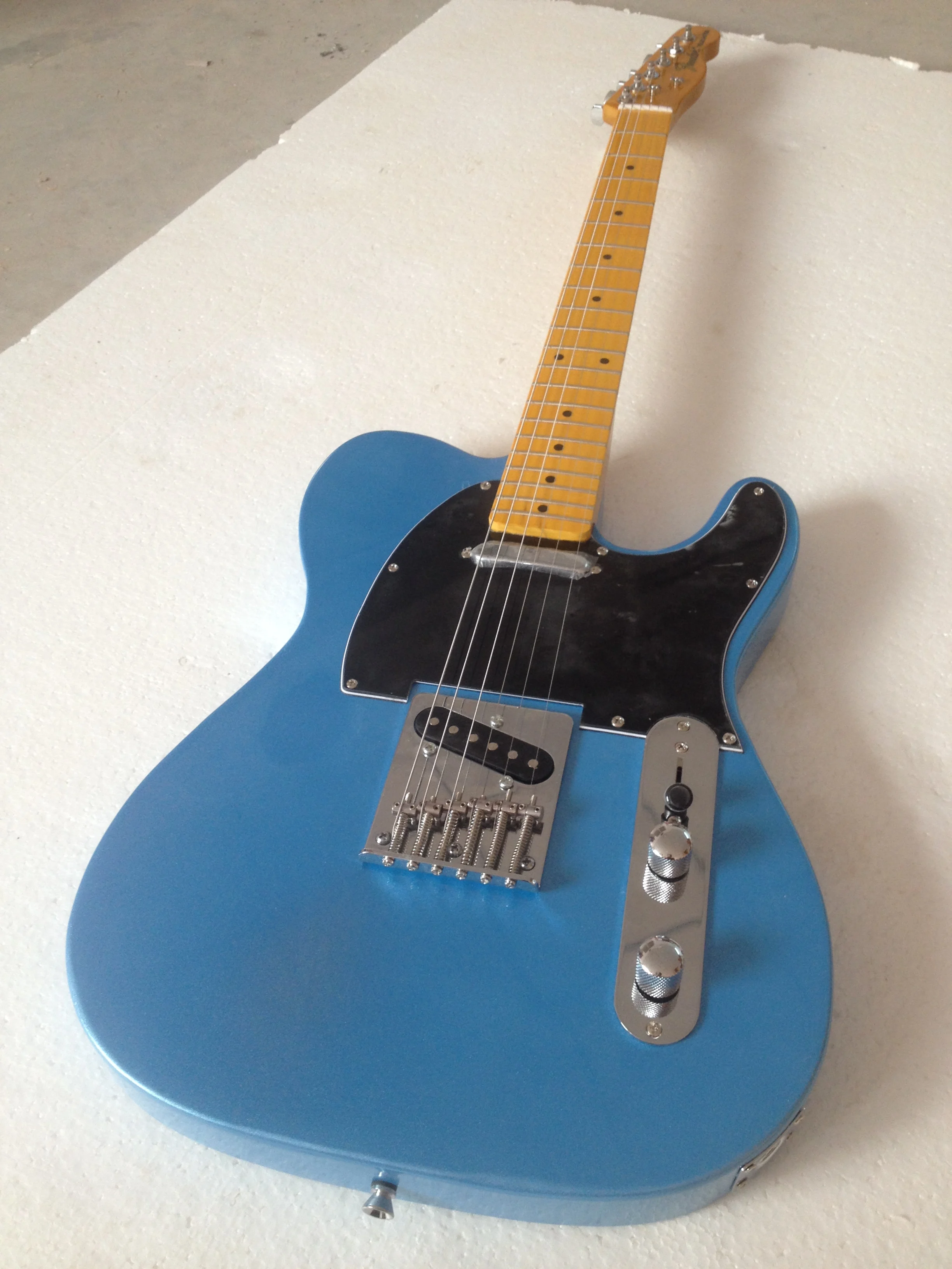 

Free delivery / Maple fingerboard Silver Pink Blue high quality TL Guitar / customizable China Electric Guitar