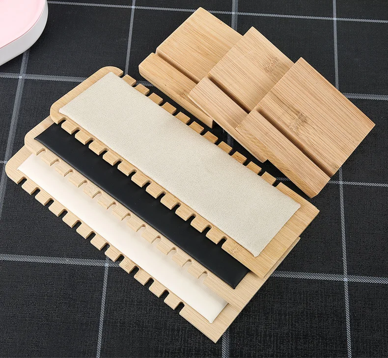 Fashion Necklace Display Stand Solid Bamboo Wood Jewelry Handing Organizer Necklace Showcase Holder Pendant Jewelry Display