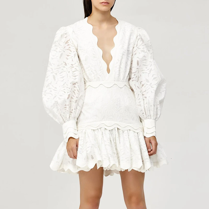 Выдалбливают Кружева платье женщины фонарь рукав высокой талии мини-платье |