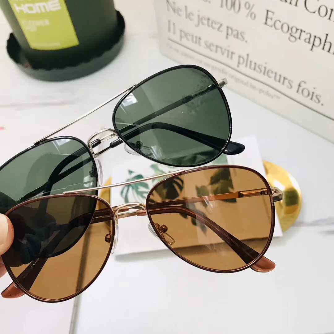 Детские солнцезащитные очки авиаторы 2020 зеркальные полимерные лягушки для