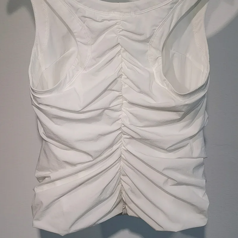 

2020 Autumn and Winter Women's New Fold Irregular Sleeveless Vest Top