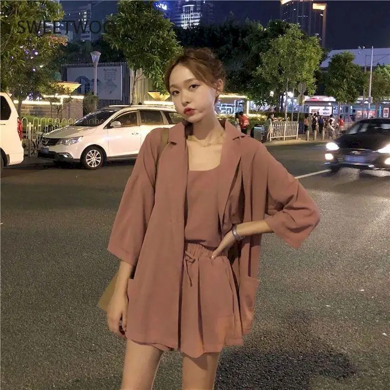 

Spring Summer New Women's Casual Outfit Korean Fashion Three Piece Sets Small Sling Suit Jacket High Waist Short Pants Suit