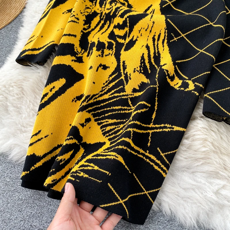 

Y2K Sweater Dresses For Women Fashion Animal Printed Office Lady Knitted OL Dress 2021 Sexy Hip Hop Vestidos De Mujer D133