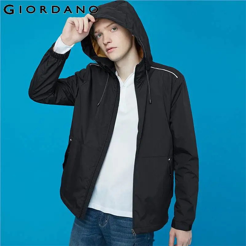 

Giordano мужская куртка ветровка с капюшоном и застежкой на молнии, данная модель имеет несколько цветовых решений.