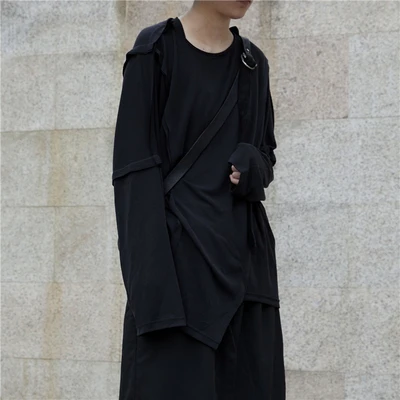 Осенняя Асимметричная простроченная футболка черного цвета с маленьким