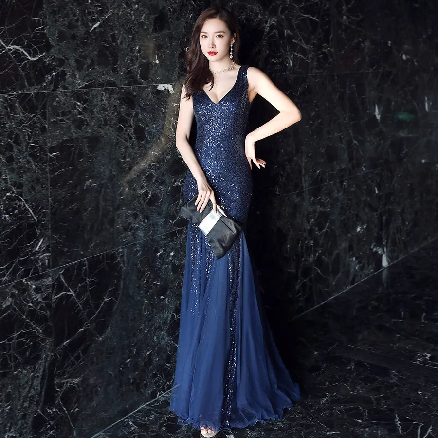 Женское вечернее платье It's Yiiya расшитое блестками без рукавов с v-образным