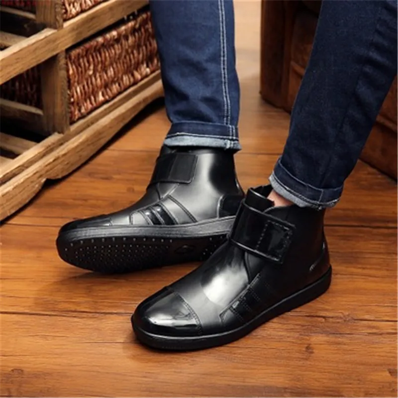 Мужские непромокаемые ботинки на плоской подошве черные или синие теплые