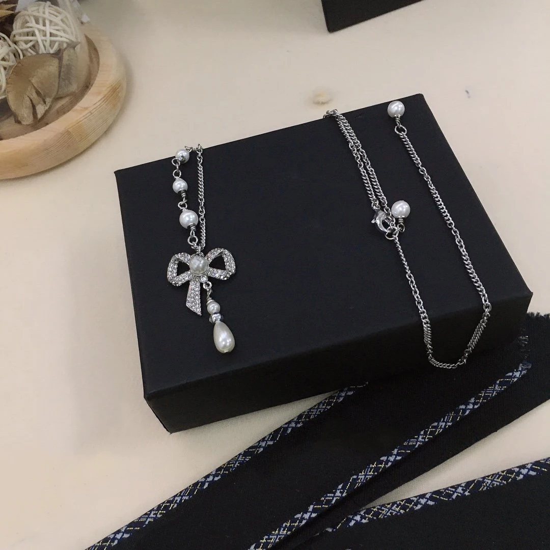 

2021 Trend Hot New Diamond Pearl Pendant Necklace Brass Birthday Versatile Daily Wear Brass Fashion Party Jewelry