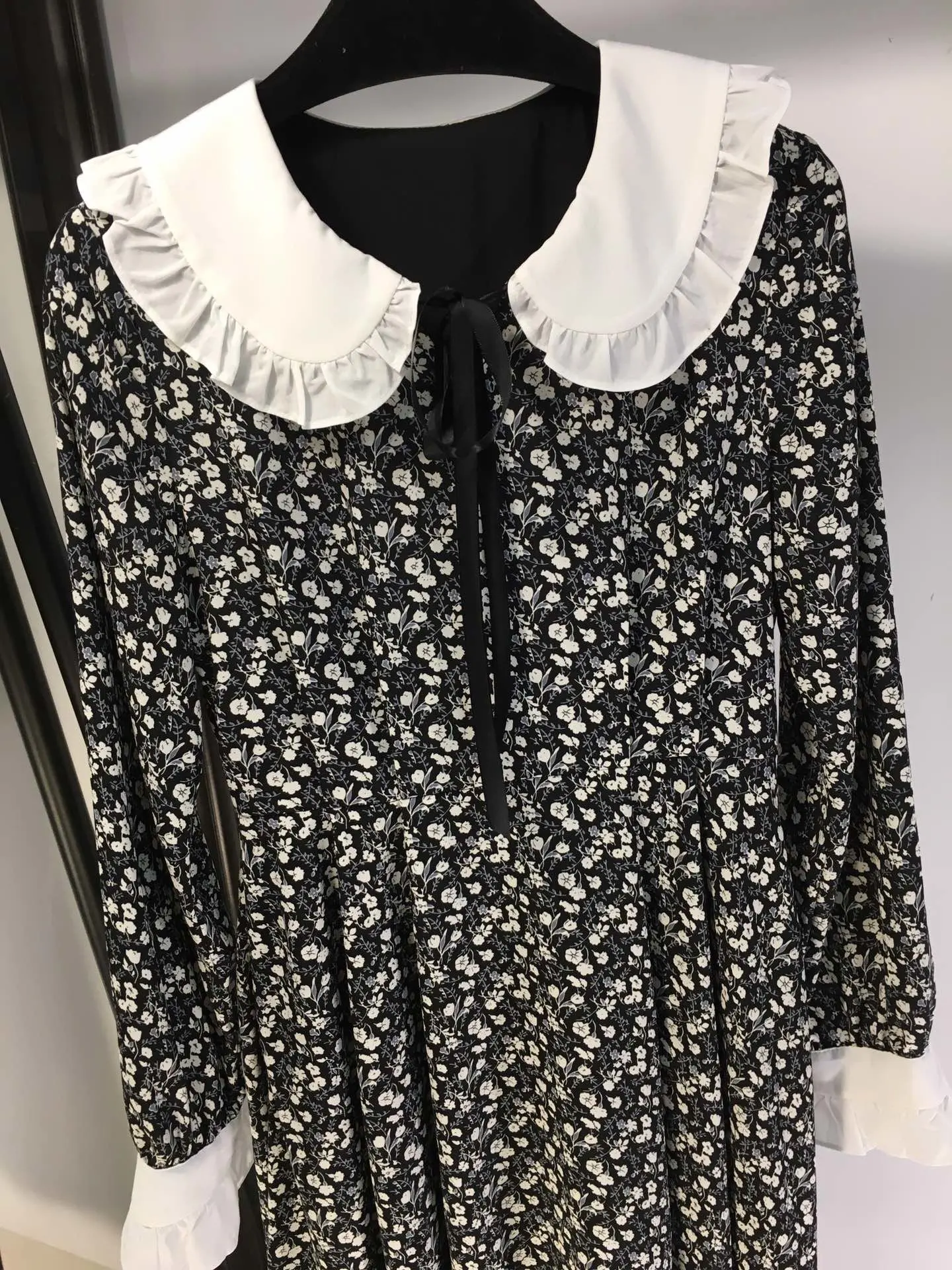 

Ladies 2021 New Fashion Long Sleeve Doll Collar Bow Slim Small Floral Dress 1127