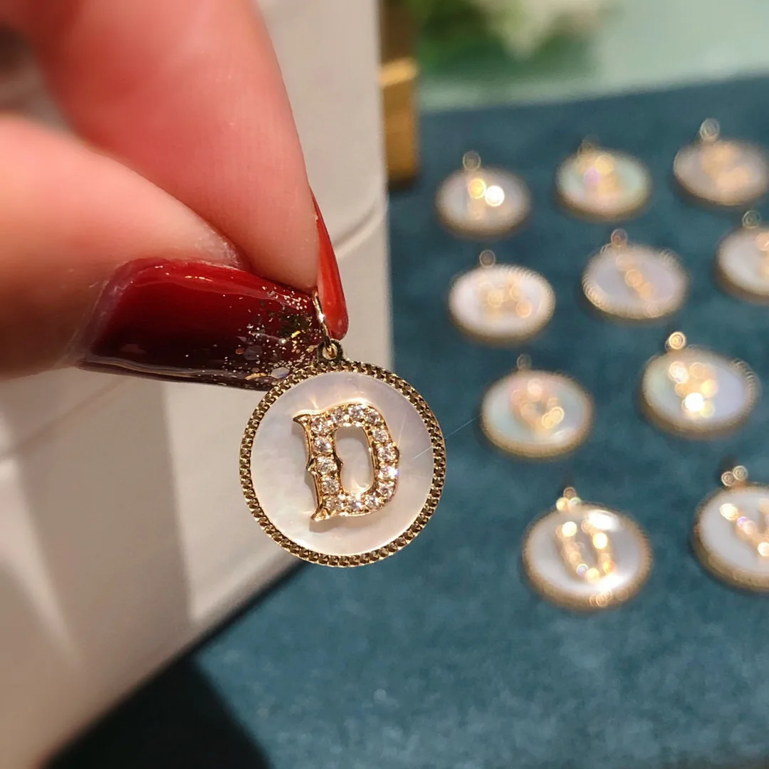 

18K import Solid Yellow Gold Jewelry(AU750) Women Fashion Letter Chain inlaid Diamond Pendant Necklace White mother-of-pearl