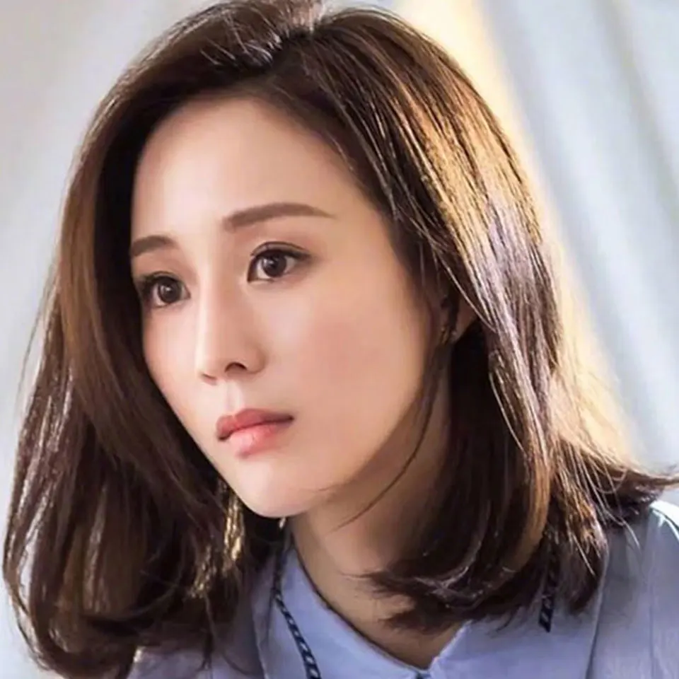 

Short Bob Front Synthetic Hair Wigs heat-resisting Ombre Black Straight Blunt Wig For Women Dark brown