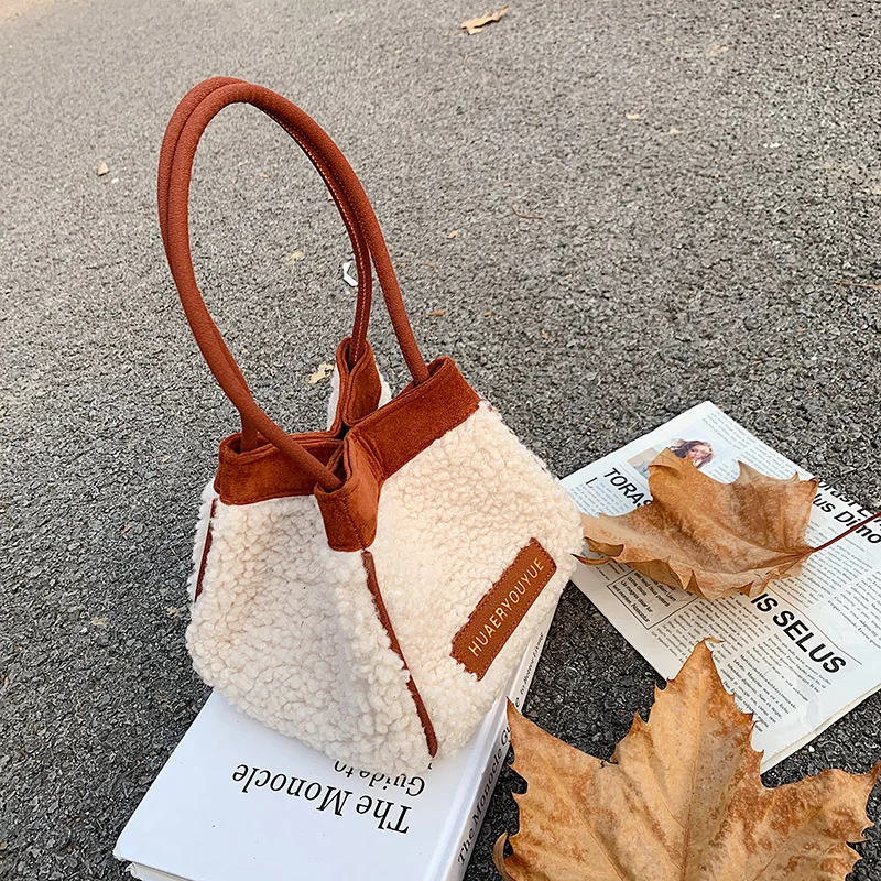 

Fashion Lambswool Bucket Bag for Women Plush Underarm Bag Designer Casual Furry Handbags Lady 2021 Winter Shopper Shoulder Bags