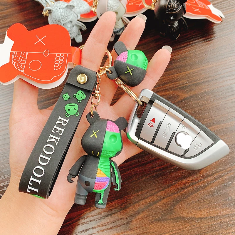 

Cartoon Funny Half Skull Body Bear Keychain Fashion Punk Animal Keyring Car Bag Pendant Key Chains Couple Halloween Gift