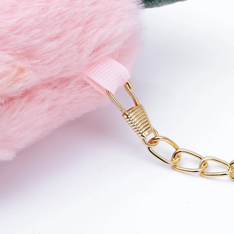 Сумка в форме сердца персиковая мягкая сумочка на одно плечо с пушистыми